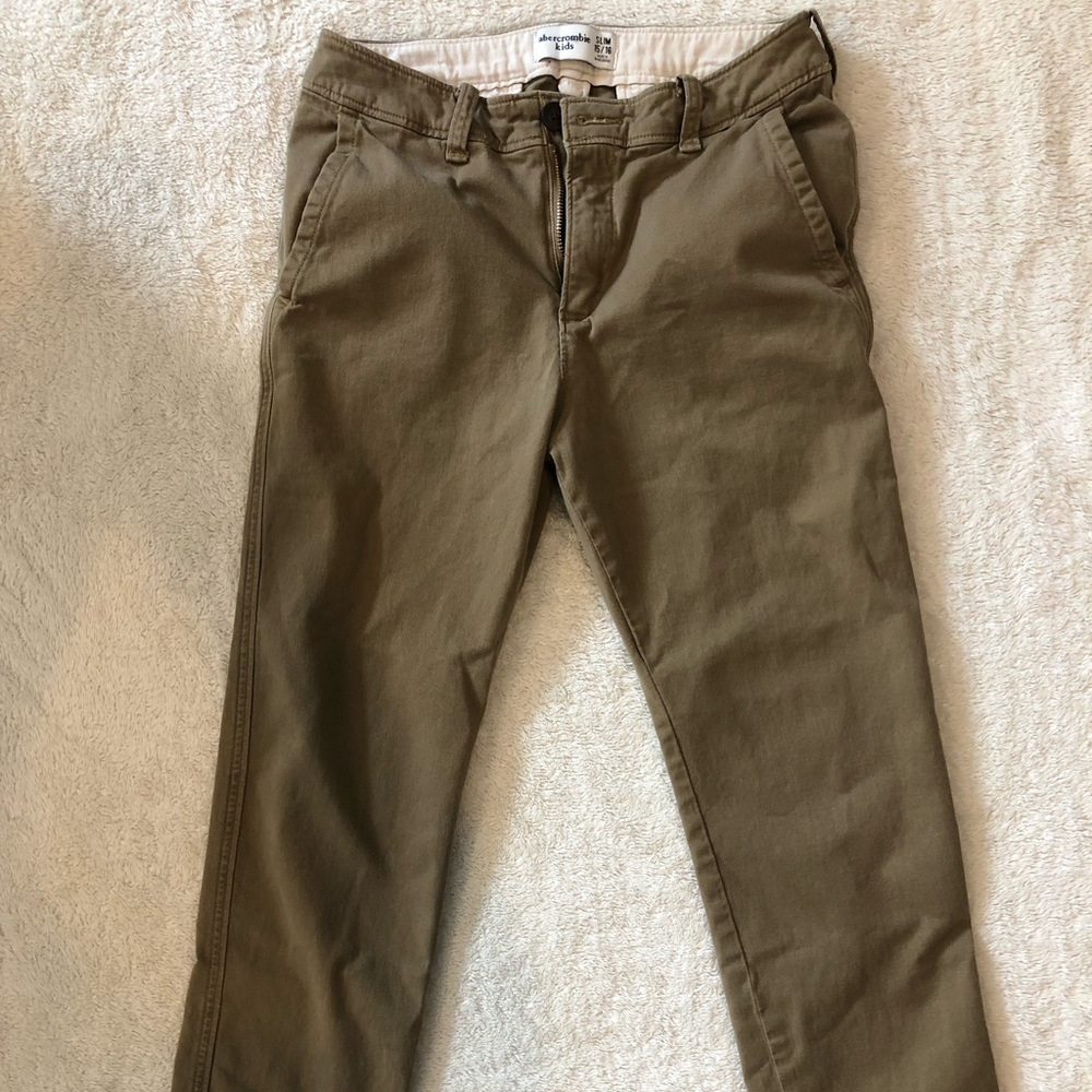 Abercrombie kids tan chinos